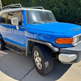 2007 Toyota FJ Cruiser - Sport Utility 2D