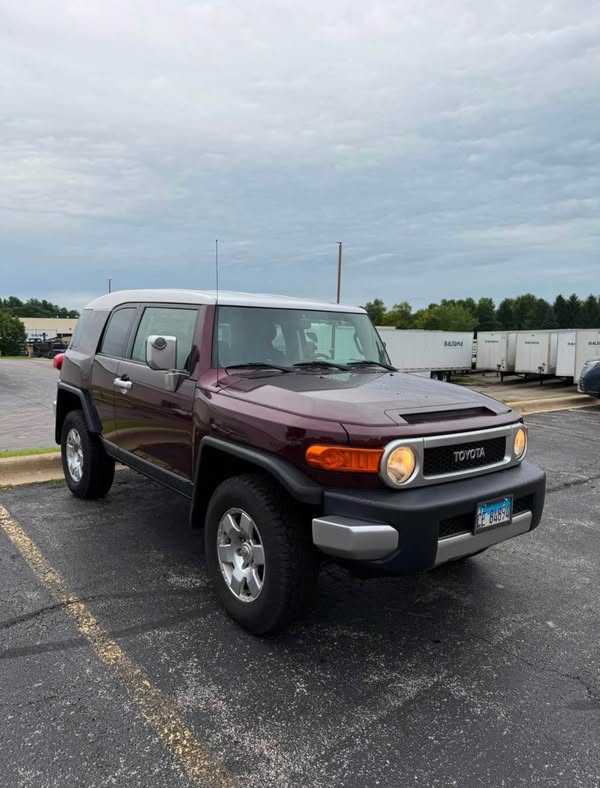 2007 Toyota FJ Cruiser - Sport Utility 2D