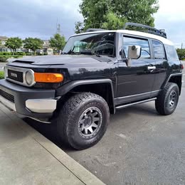 2007 Toyota FJ Cruiser - Premium
