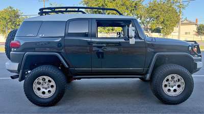 2007 Toyota FJ Cruiser - Sport Utility 2D