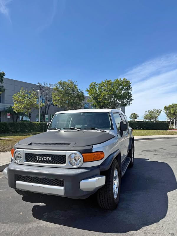 2007 Toyota FJ Cruiser - Sport Utility 2D