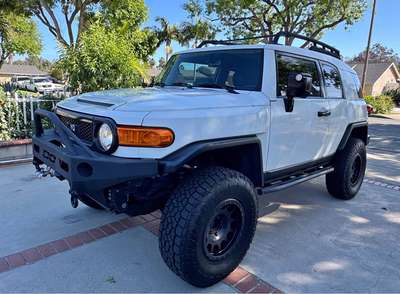 2010 Toyota FJ Cruiser - Sport Utility 2D