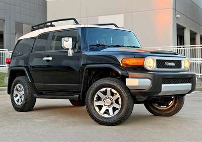 2014 Toyota FJ Cruiser - Sport Utility 2D