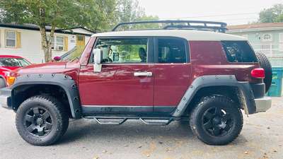 2010 Toyota FJ Cruiser - Sport Utility 2D