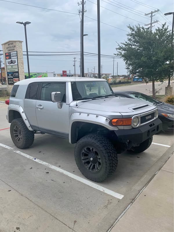 2007 Toyota FJ Cruiser - Sport Utility 2D