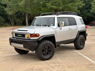 2007 Toyota FJ Cruiser - Sport Utility 2D
