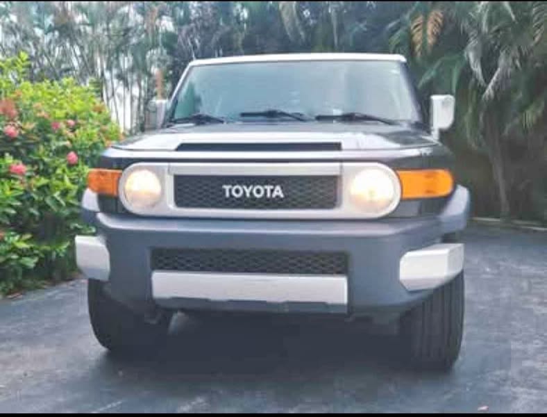 2007 Toyota FJ Cruiser - 4x4