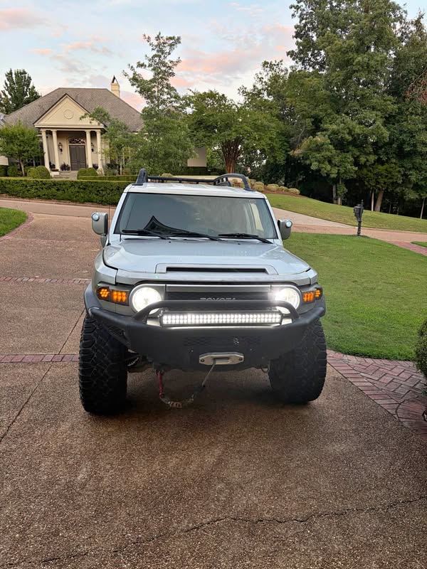 2007 Toyota FJ Cruiser - Sport Utility 2D