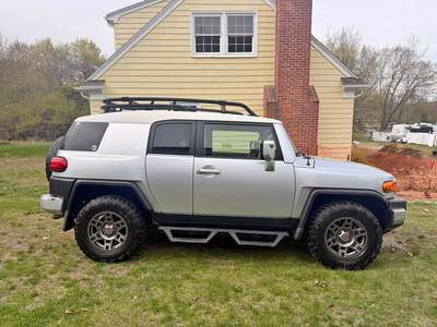 2007 Toyota FJ Cruiser - Sport Utility 2D