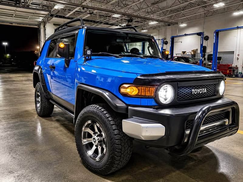2007 Toyota FJ Cruiser - Sport Utility 2D