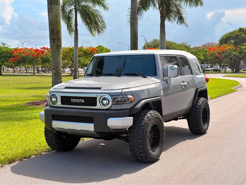 2014 Toyota FJ Cruiser - Sport Utility 2D