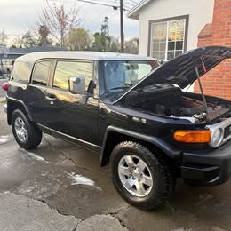 2008 Toyota FJ Cruiser - Sport Utility 2D