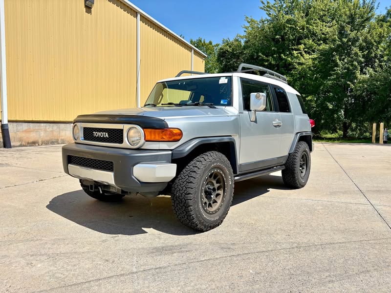 2007 Toyota FJ Cruiser Sport Utility 2D