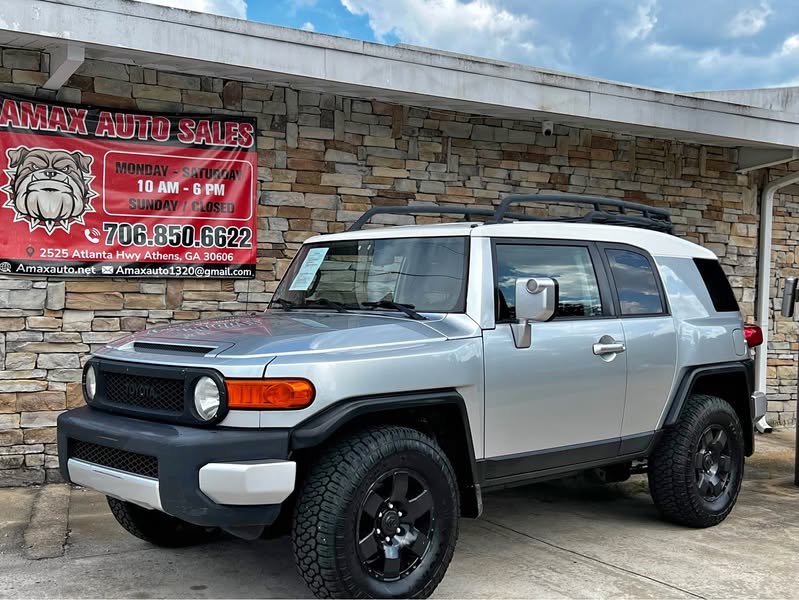 2007 Toyota FJ Cruiser - Sport Utility 2D