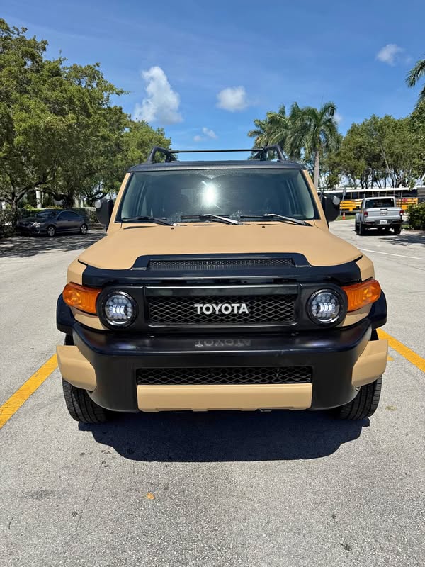 2008 Toyota FJ Cruiser - Sport Utility 2D