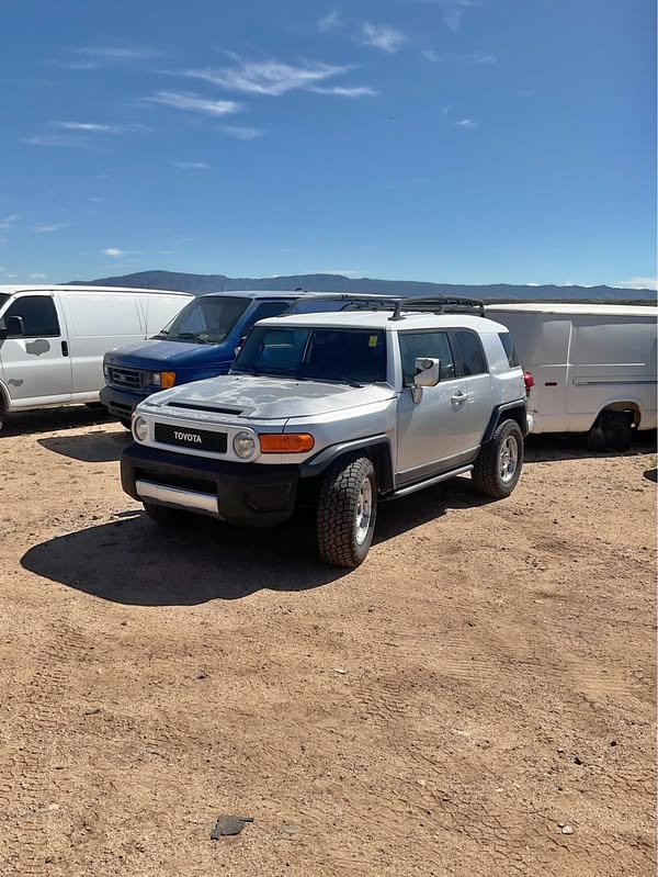 2007 Toyota FJ Cruiser - Sport Utility 2D