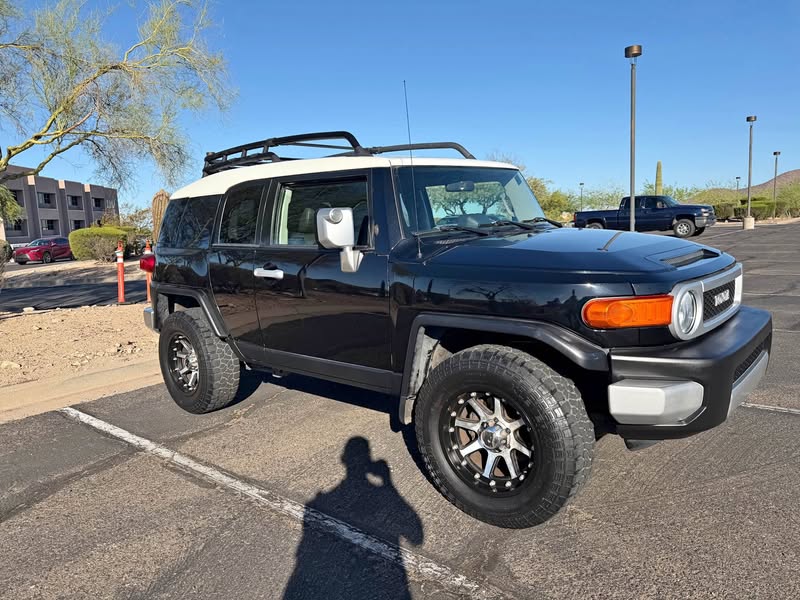 2008 Toyota FJ Cruiser - Sport Utility 2D