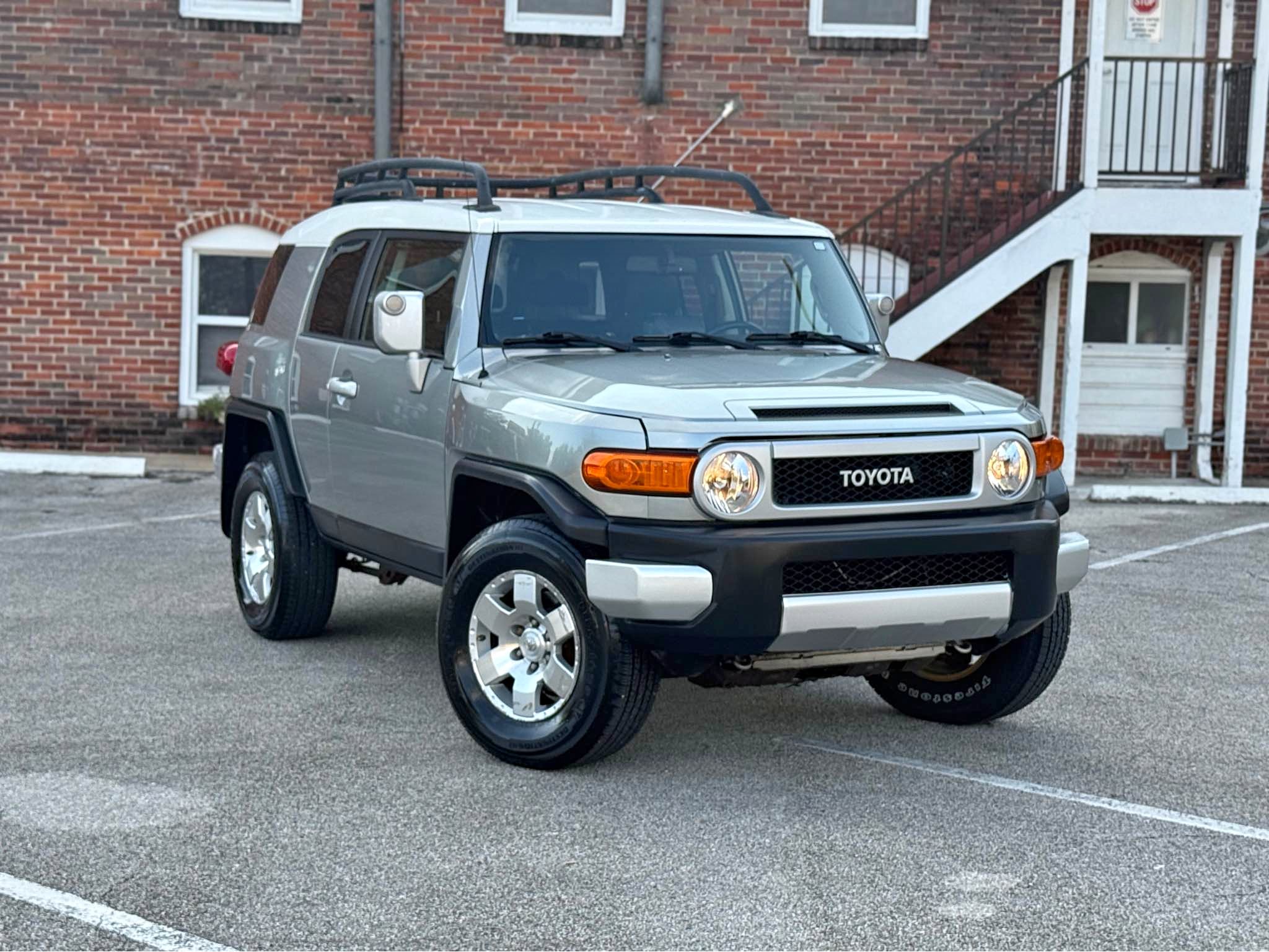 2010 Toyota FJ Cruiser - Sport Utility 2D
