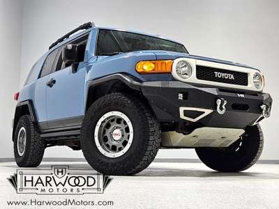 2014 Toyota FJ Cruiser Sport Utility 2D