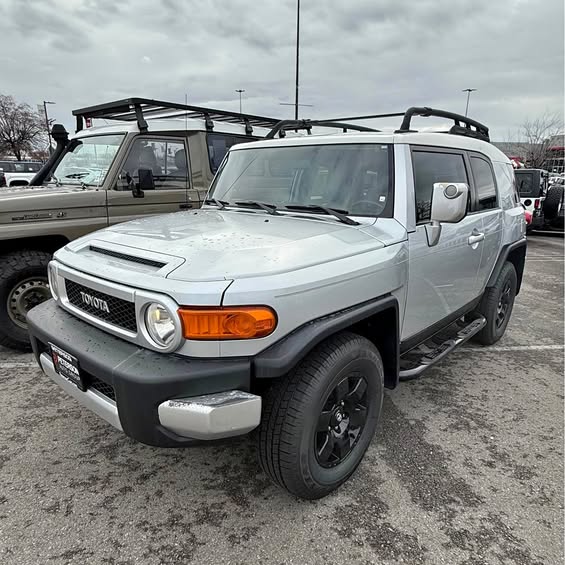2007 Toyota FJ Cruiser - Sport Utility 2D