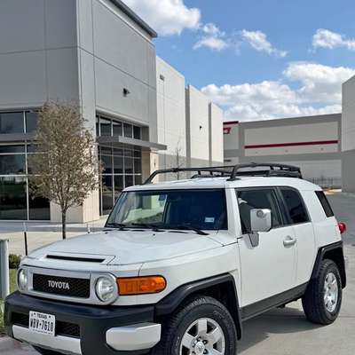 2010 Toyota FJ Cruiser - Sport Utility 2D