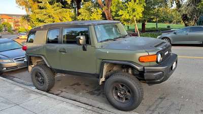 2008 Toyota FJ Cruiser - Sport Utility 2D
