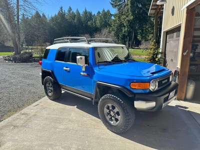 2007 Toyota FJ Cruiser - Sport Utility 2D