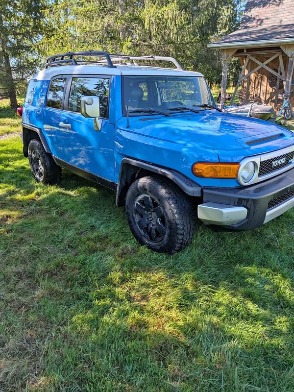 2007 Toyota FJ Cruiser - Sport Utility 2D