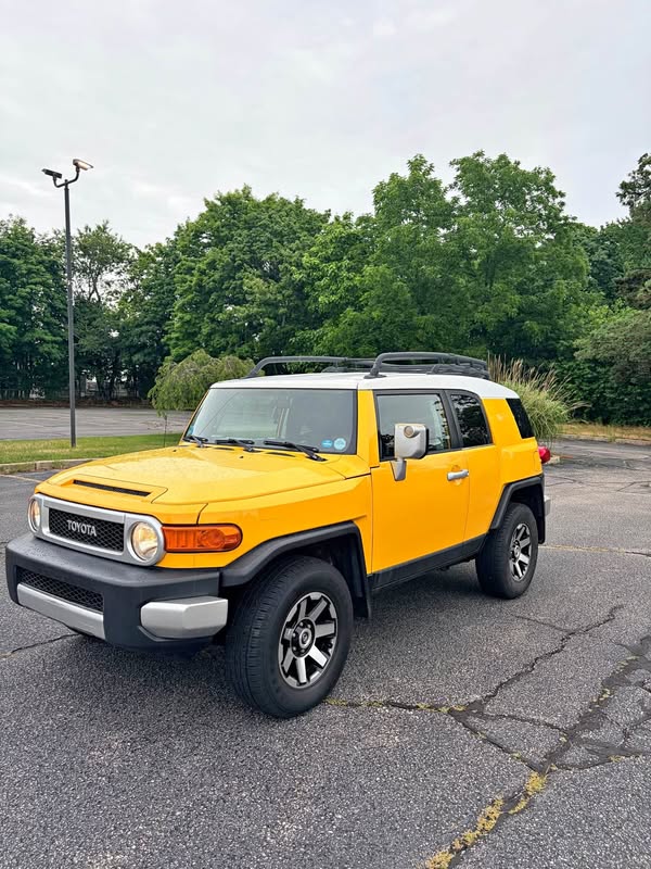 2007 Toyota FJ Cruiser - Sport Utility 2D