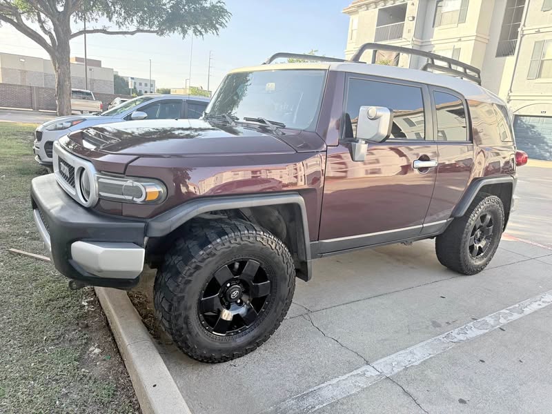 2007 Toyota FJ Cruiser - Sport Utility 2D