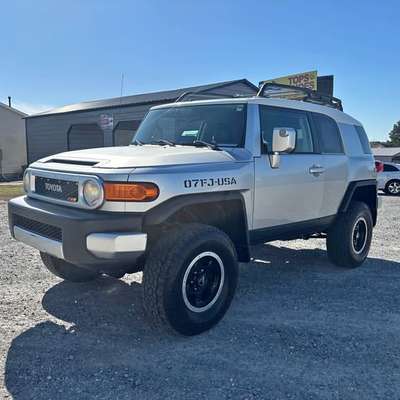 2007 Toyota FJ Cruiser - Sport Utility 2D