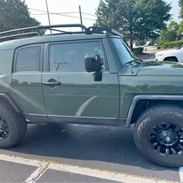 2011 Toyota FJ Cruiser Army Green Trail Teams Edition
