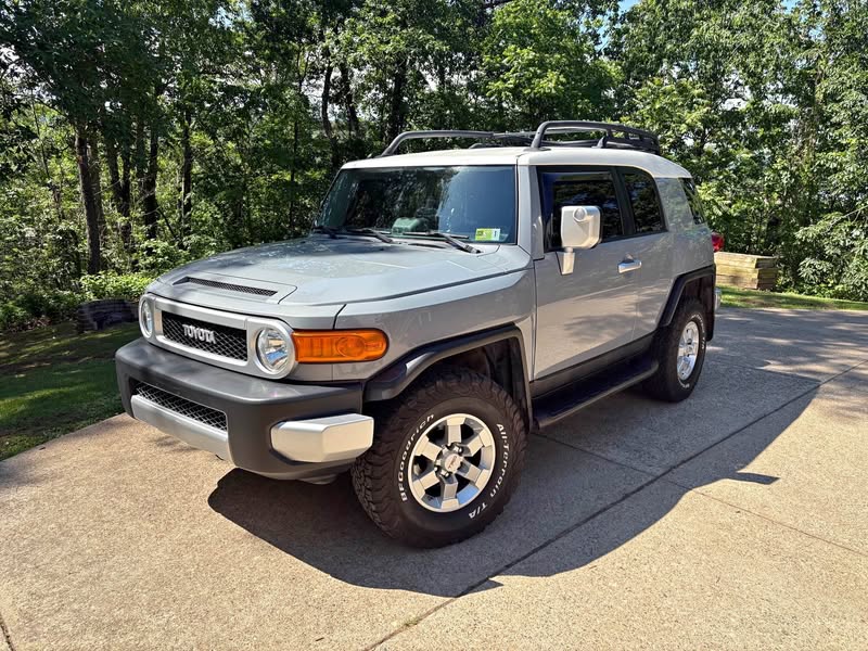 2014 Toyota FJ Cruiser - Sport Utility 2D