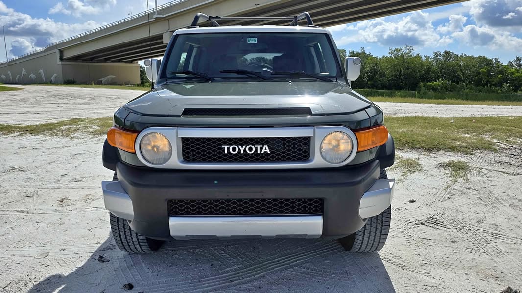 2014 Toyota FJ Cruiser - Sport Utility 2D