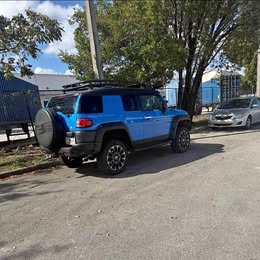 2007 Toyota FJ Cruiser - Sport Utility 2D