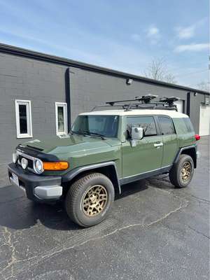2012 Toyota FJ Cruiser - Sport Utility 2D