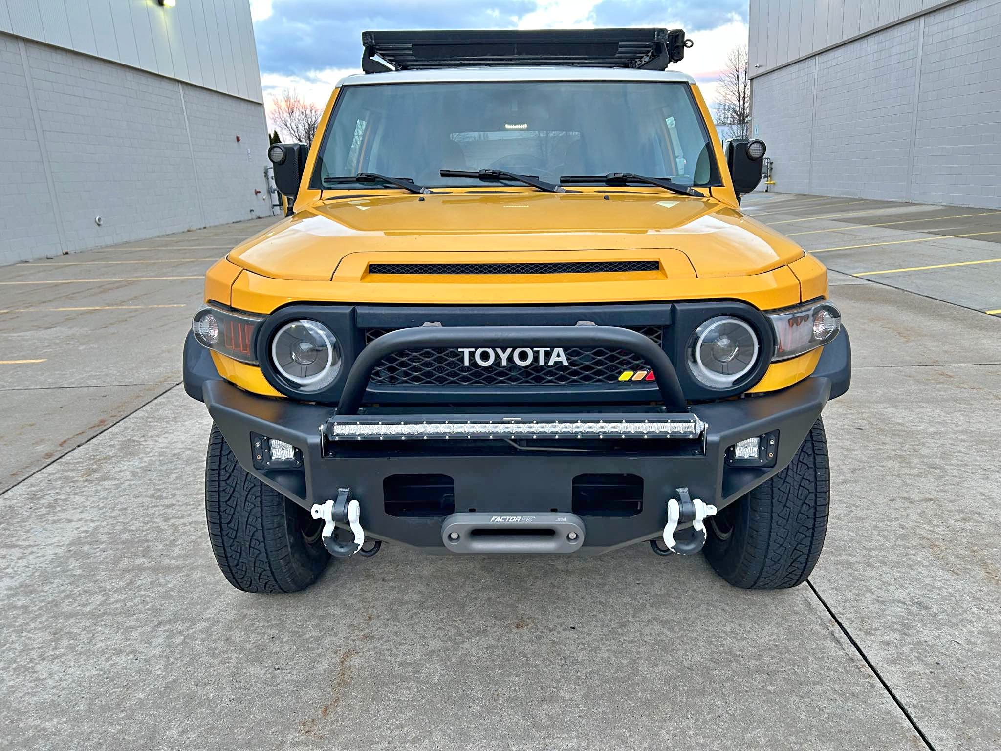 2007 Toyota FJ Cruiser - Sport Utility 2D