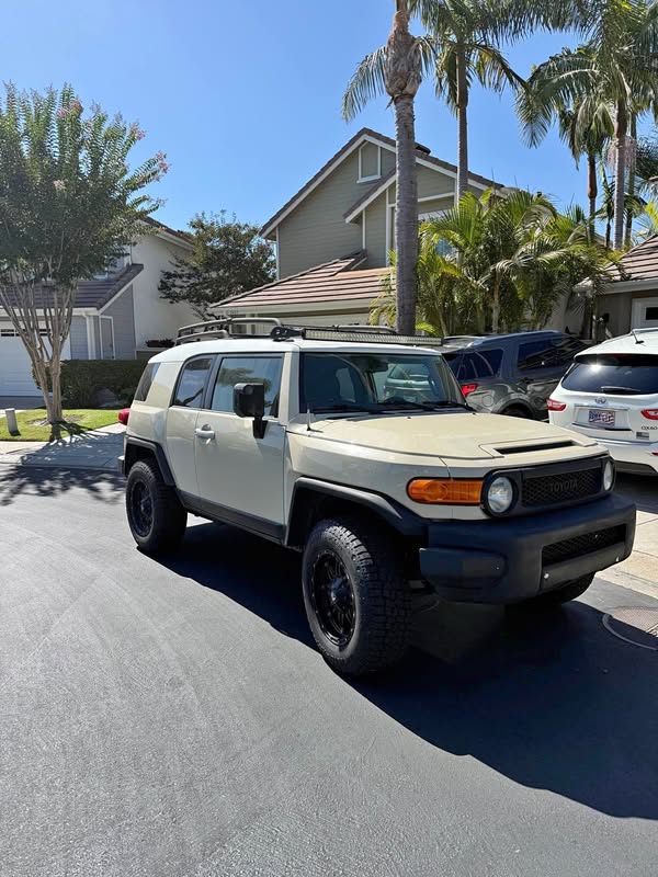 2009 Toyota FJ Cruiser - Sport Utility 2D