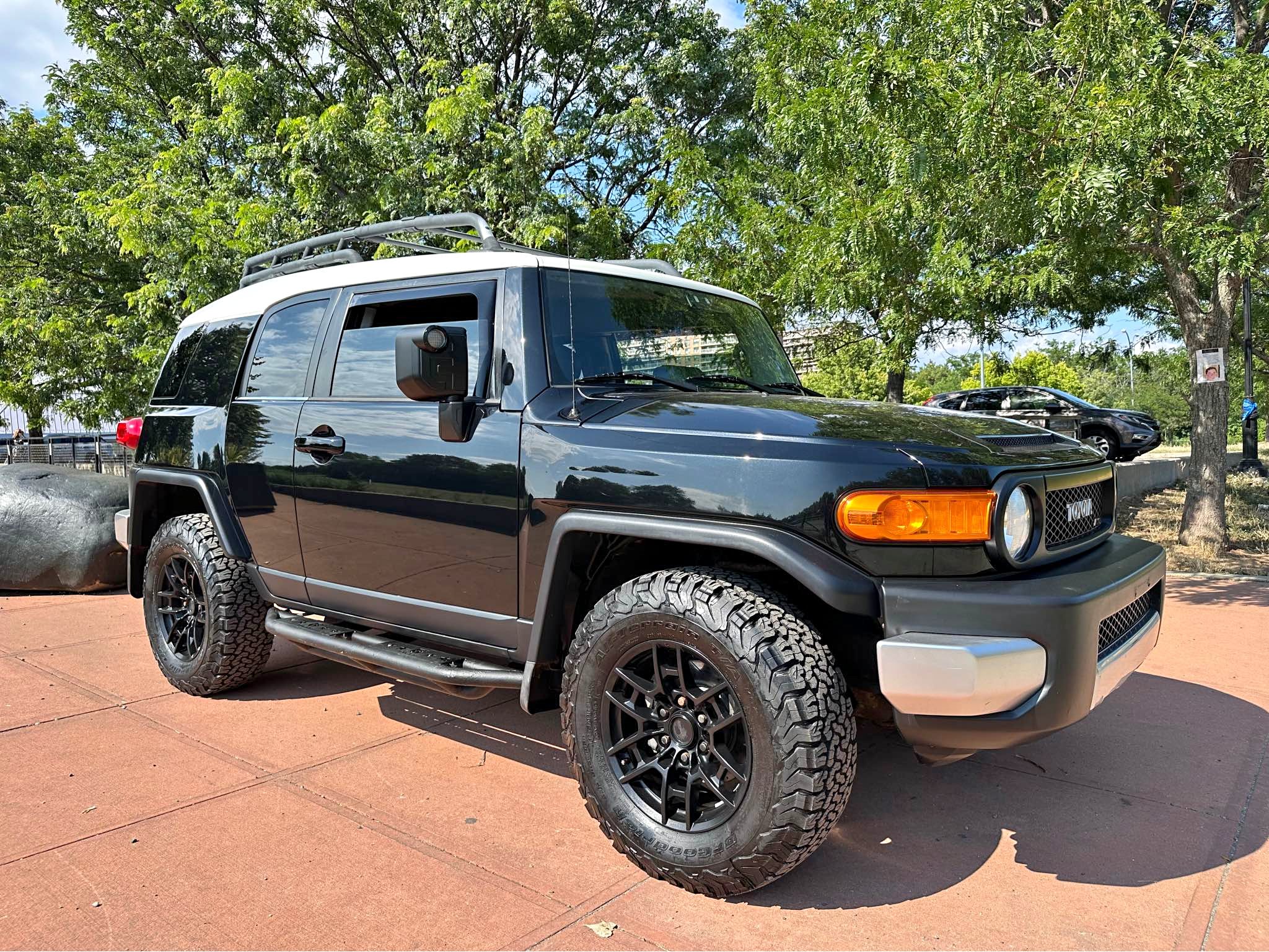 2007 Toyota FJ Cruiser - Sport Utility 2D