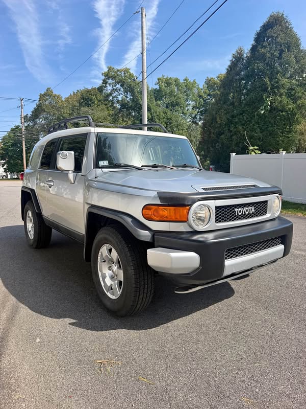 2008 Toyota FJ Cruiser - Sport Utility 2D