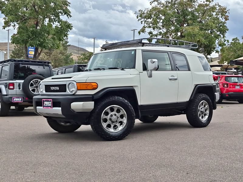 2013 Toyota FJ Cruiser Sport Utility 2D