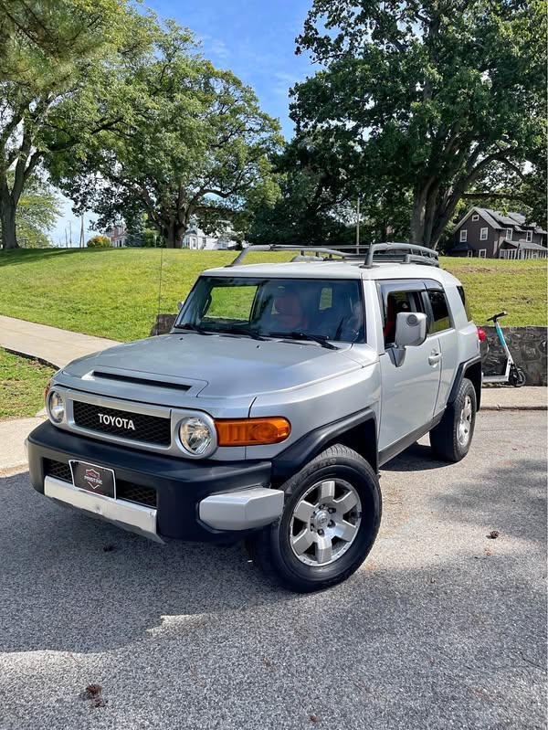 2007 Toyota FJ Cruiser - Sport Utility 2D