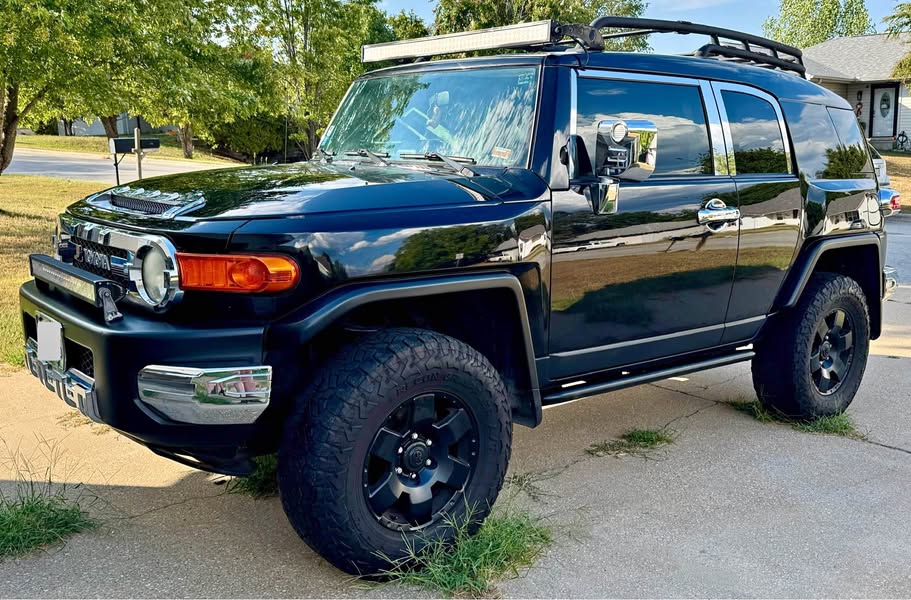 2007 Toyota FJ Cruiser - Sport Utility 2D