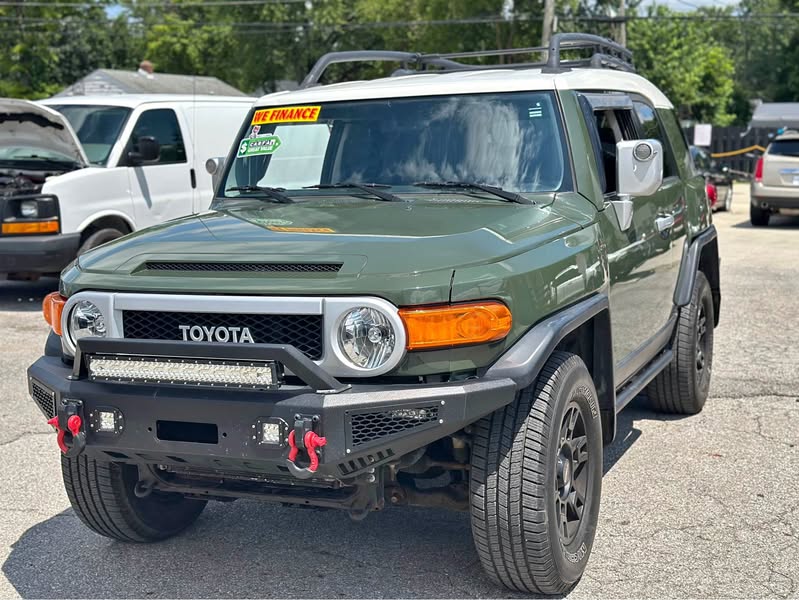 2010 Toyota FJ Cruiser - Sport Utility 2D
