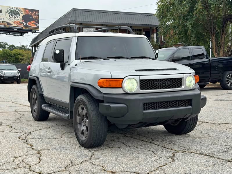 2008 Toyota FJ Cruiser - Sport Utility 2D