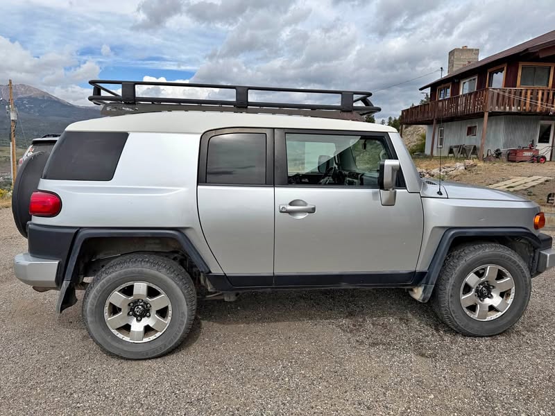2007 Toyota FJ Cruiser - Sport Utility 2D