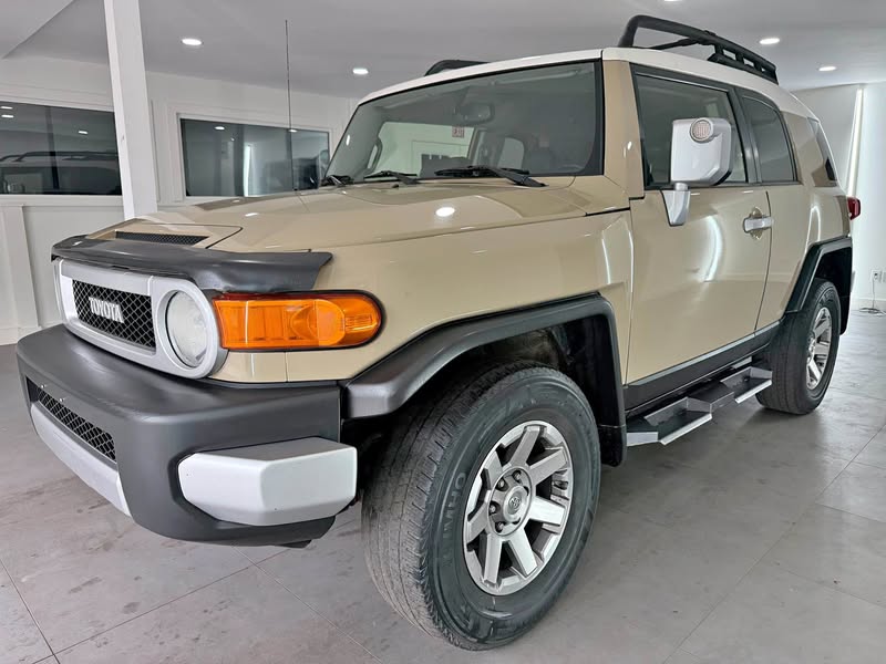 2014 Toyota FJ Cruiser - Sport Utility 2D