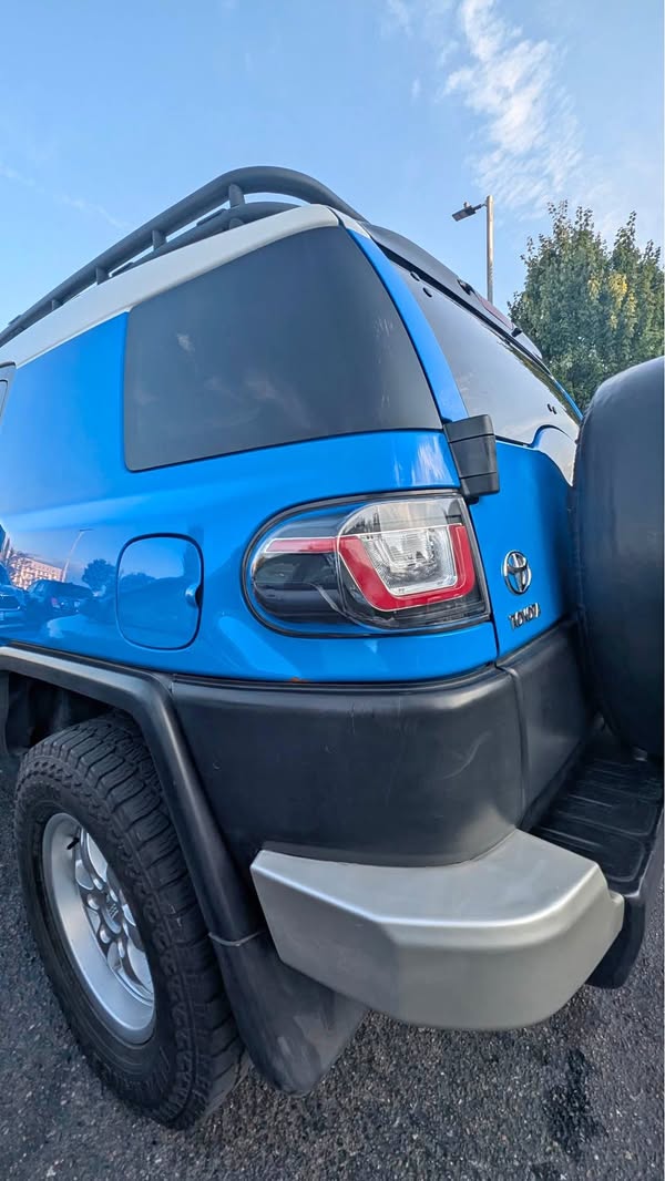 2007 Toyota FJ Cruiser - 4x4