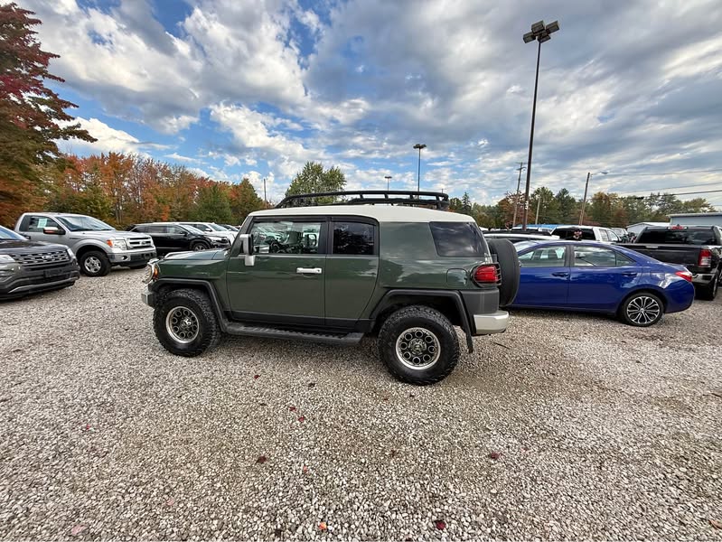 2011 Toyota FJ Cruiser - Sport Utility 2D
