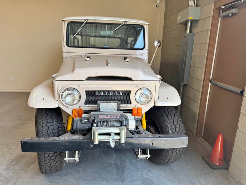1966 Toyota Land Cruiser FJ40 only 44,000 miles original comes with matching luggage as well